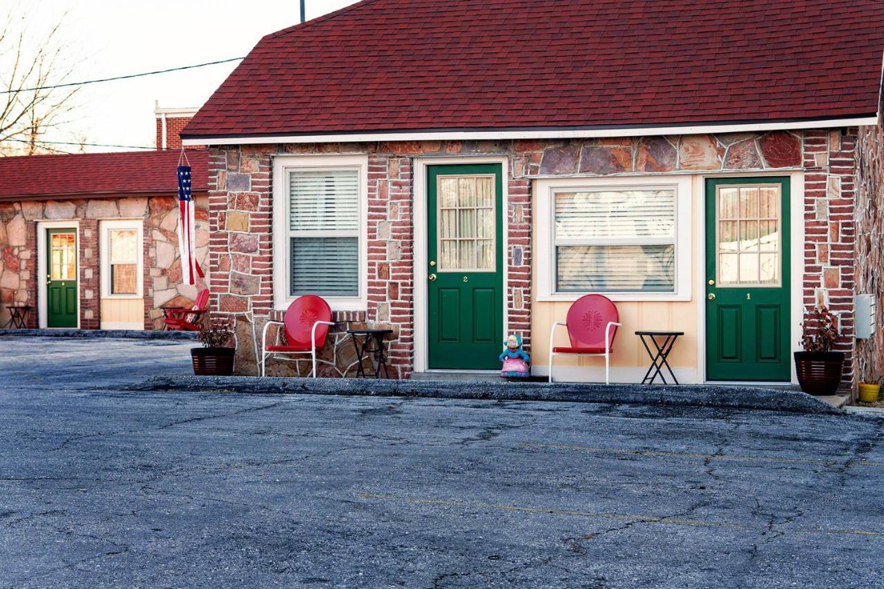 Motel Rockwood Motor Court à Springfield Extérieur photo